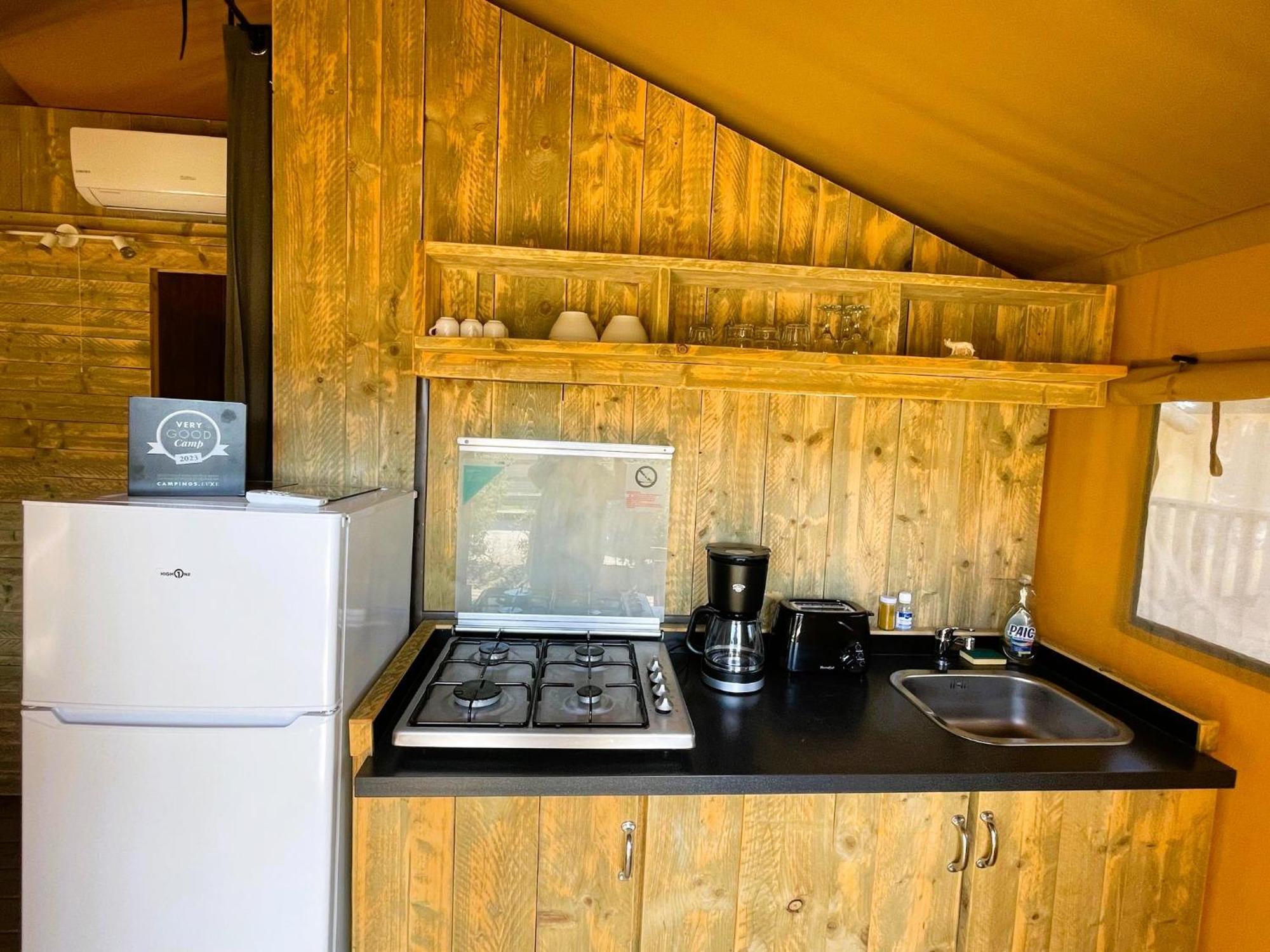 Camping L'Oasis Et California Hotel เลอบาร์กาแรส ห้อง รูปภาพ